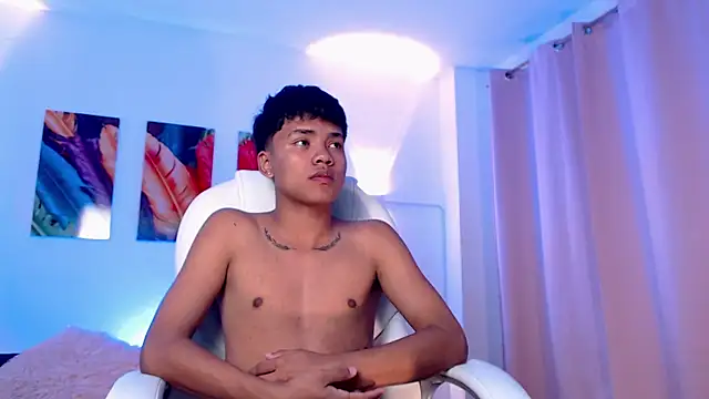 thiagosterling online show from April 21, 2026, 11:40 pm