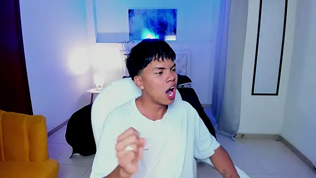 thiagosterling online show from May 5, 2026, 11:35 pm