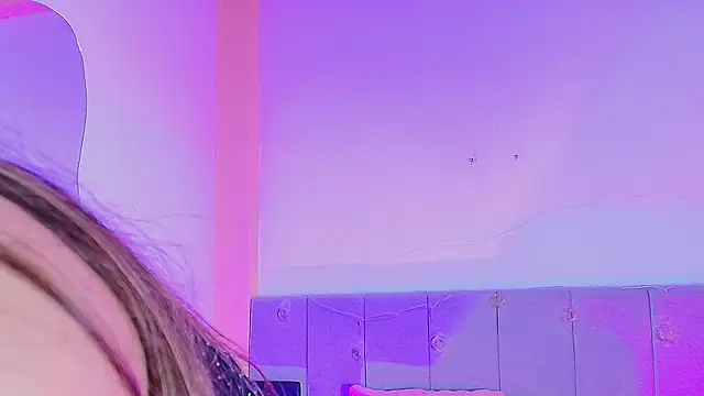 LiiaaGenner online show from April 1, 2026, 6:16 pm