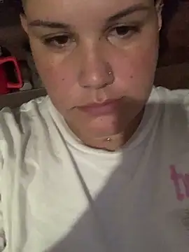 iamvaneg online show from April 15, 2026, 1:23 am