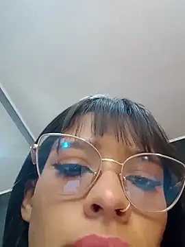 avalustyy online show from April 15, 2026, 5:42 pm