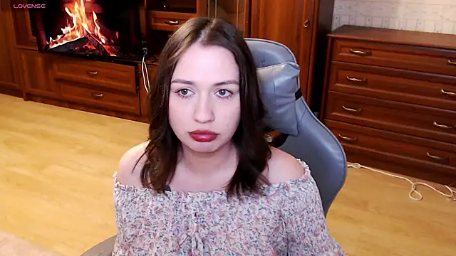 Snapshot of Amina_Murrr chatting on April 13, 2026, 3:06 pm Amina Murrr online show from April 13, 2026, 3:06 pm