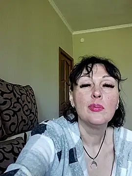 HelgaDennis online show from April 26, 2026, 8:23 am