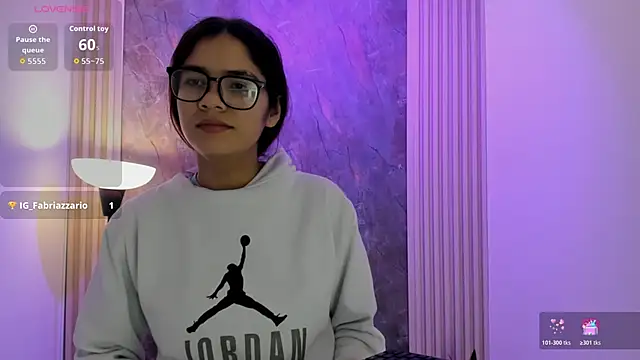 alina sauvage online show from April 11, 2026, 11:14 am