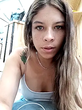 alanna6950 online show from April 12, 2026, 4:56 pm