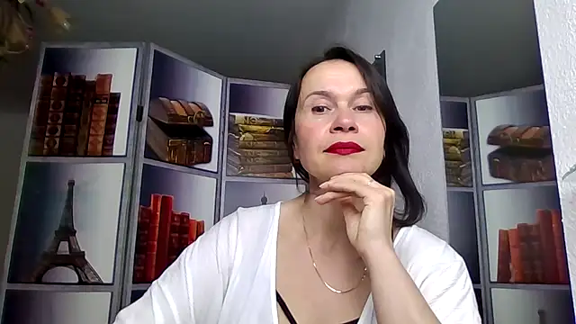 Selena Moo online show from April 16, 2026, 12:28 pm