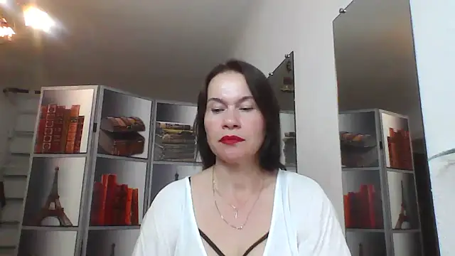Selena Moo online show from June 10, 2026, 10:14 am