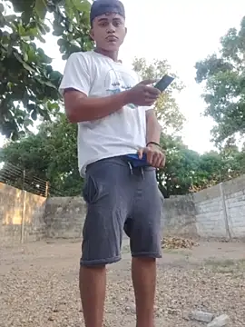 Snapshot of HOTRAINYGOLDEN chatting on March 23, 2026, 11:14 am HOTRAINYGOLDEN online show from March 23, 2026, 11:14 am