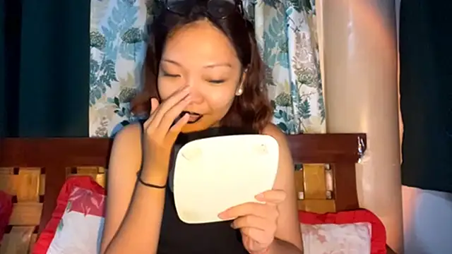 urhottie lottie online show from March 23, 2026, 2:43 pm