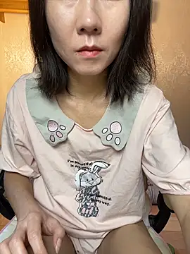 lilysister66 online show from May 31, 2026, 7:59 am