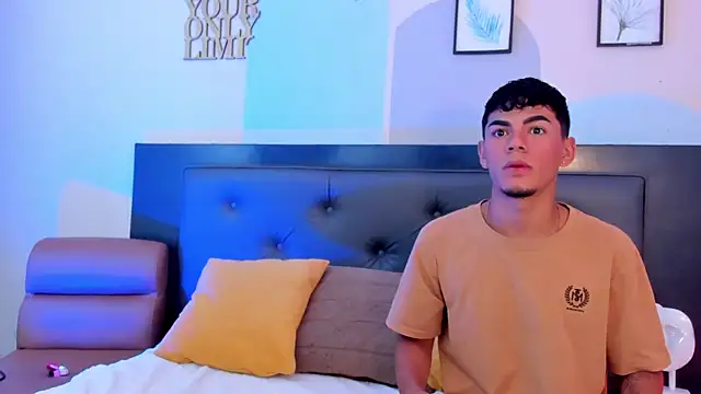 Snapshot of Duolust2 chatting on March 25, 2026, 11:49 am Duolust2 online show from March 25, 2026, 11:49 am