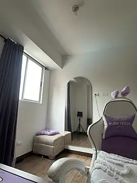 Ellelie 77 online show from April 6, 2026, 1:12 pm