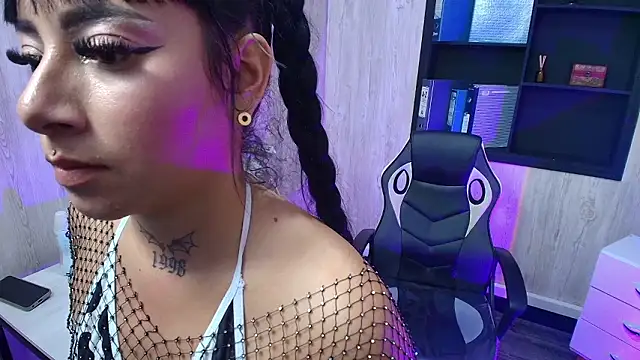 Snapshot of brithny_bratz_ chatting on March 24, 2026, 7:57 am brithny bratz online show from March 24, 2026, 7:57 am