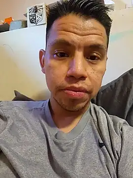 Snapshot of jonluv019 chatting on March 21, 2026, 5:49 pm jonluv019 online show from March 21, 2026, 5:49 pm