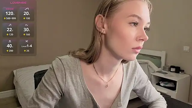Sellina moon online show from April 22, 2026, 2:14 am