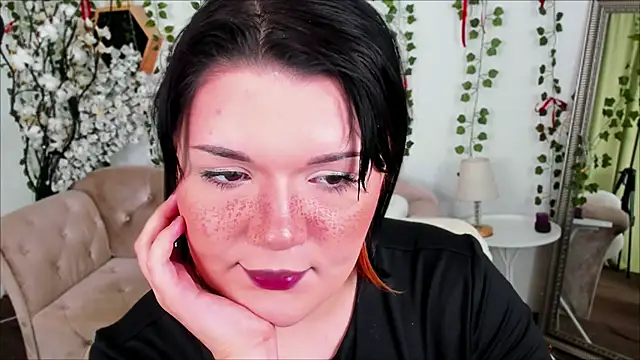 Sara Mour online show from March 25, 2026, 2:01 pm