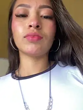 Itze Mua online show from June 7, 2026, 6:11 pm