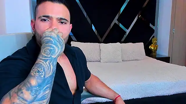 Raytorres online show from May 2, 2026, 9:09 pm