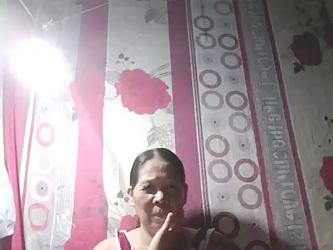 Snapshot of MsMilf_Palangga chatting on April 5, 2026, 11:57 pm MsMilf Palangga online show from April 5, 2026, 11:57 pm