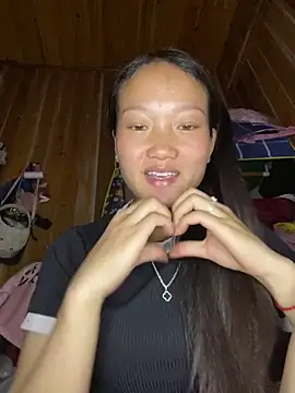 Jolinie online show from March 31, 2026, 4:46 am