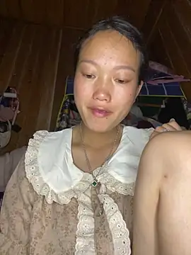 Jolinie online show from April 3, 2026, 4:43 am