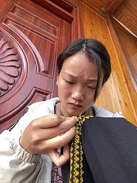 Jolinie online show from April 4, 2026, 1:48 am