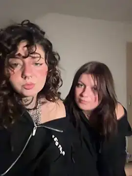 milou xtx online show from April 1, 2026, 7:44 pm