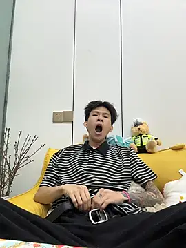 zzzzppp3 online show from May 4, 2026, 3:24 am