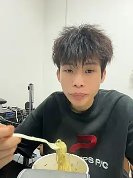 zzzzppp3 online show from June 4, 2026, 10:32 am