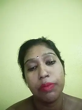 bannerjeesneha20 online show from May 14, 2026, 6:58 pm