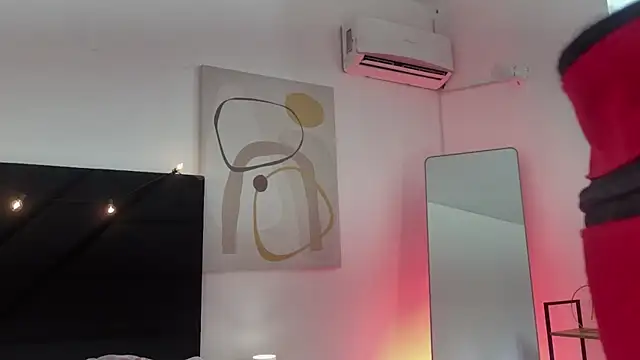 skinnyindiansluttt online show from May 17, 2026, 12:23 pm