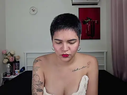 monicaconde online show from May 21, 2026, 8:21 am