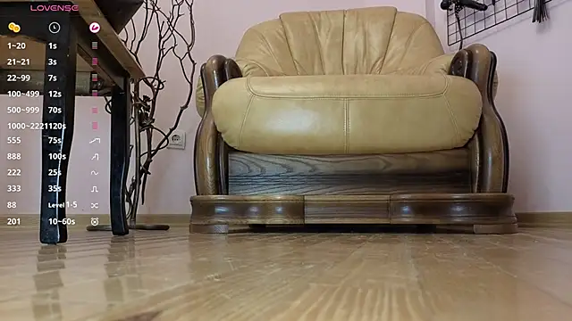 Snapshot of Ledi_Tii chatting on April 1, 2026, 5:41 am Ledi Tii online show from April 1, 2026, 5:41 am