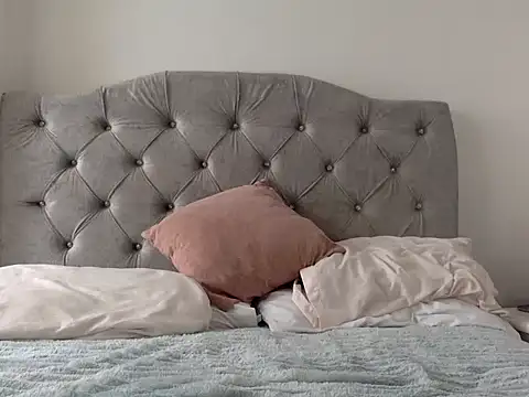 connie cotton online show from April 5, 2026, 8:06 pm