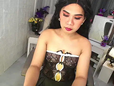Yourgorgeousmarge online show from May 18, 2026, 1:13 am