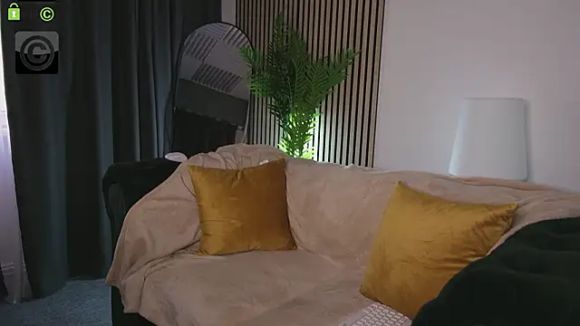 Snapshot of Ema_Reese chatting on March 25, 2026, 8:09 am Ema Reese online show from March 25, 2026, 8:09 am