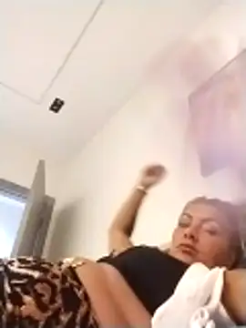 Exotic ParisX online show from April 9, 2026, 9:31 pm