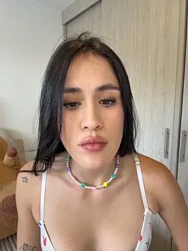 Snapshot of SerenaFox_ chatting on April 16, 2026, 9:39 pm SerenaFox online show from April 16, 2026, 9:39 pm