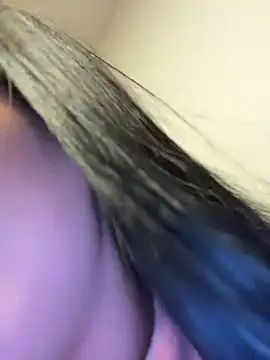 Snapshot of SerenaFox_ chatting on April 21, 2026, 2:51 am SerenaFox online show from April 21, 2026, 2:51 am