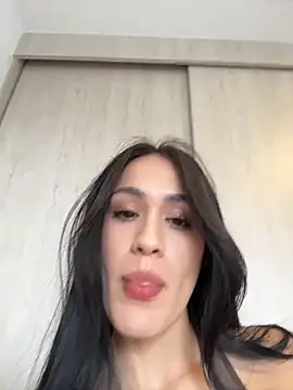 Snapshot of SerenaFox_ chatting on April 30, 2026, 8:15 pm SerenaFox online show from April 30, 2026, 8:15 pm