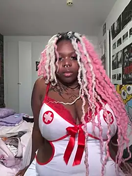 Snapshot of Nyla_xox chatting on April 1, 2026, 9:56 pm Nyla xox online show from April 1, 2026, 9:56 pm