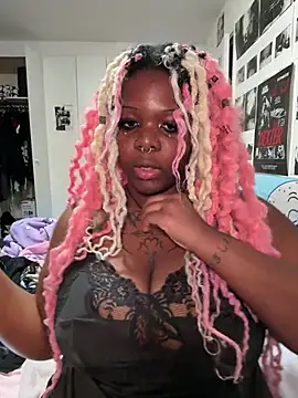 Snapshot of Nyla_xox chatting on April 4, 2026, 10:07 pm Nyla xox online show from April 4, 2026, 10:07 pm