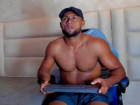 Snapshot of Dark_lennox chatting on March 25, 2026, 11:00 pm Dark lennox online show from March 25, 2026, 11:00 pm