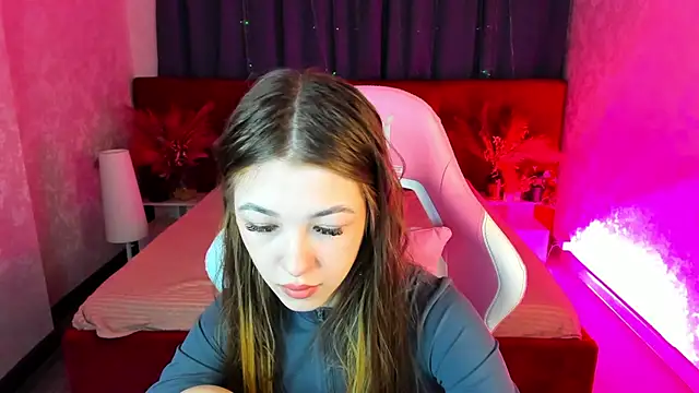 Miss Shanel online show from May 31, 2026, 1:03 am