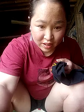 Smile-x online show from April 13, 2026, 3:56 am
