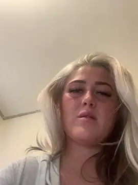 Snapshot of Deliciousdol chatting on March 31, 2026, 6:08 pm Deliciousdol online show from March 31, 2026, 6:08 pm