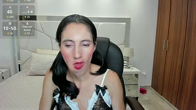Shary leon online show from June 2, 2026, 7:27 pm