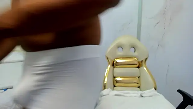 Andeuw   online show from March 28, 2026, 2:33 am