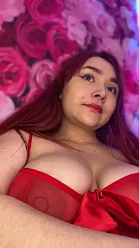 Snapshot of SweetLittleRed chatting on April 13, 2026, 10:10 am SweetLittleRed online show from April 13, 2026, 10:10 am