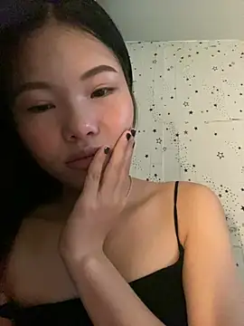 Mi-Lani online show from April 8, 2026, 2:33 am